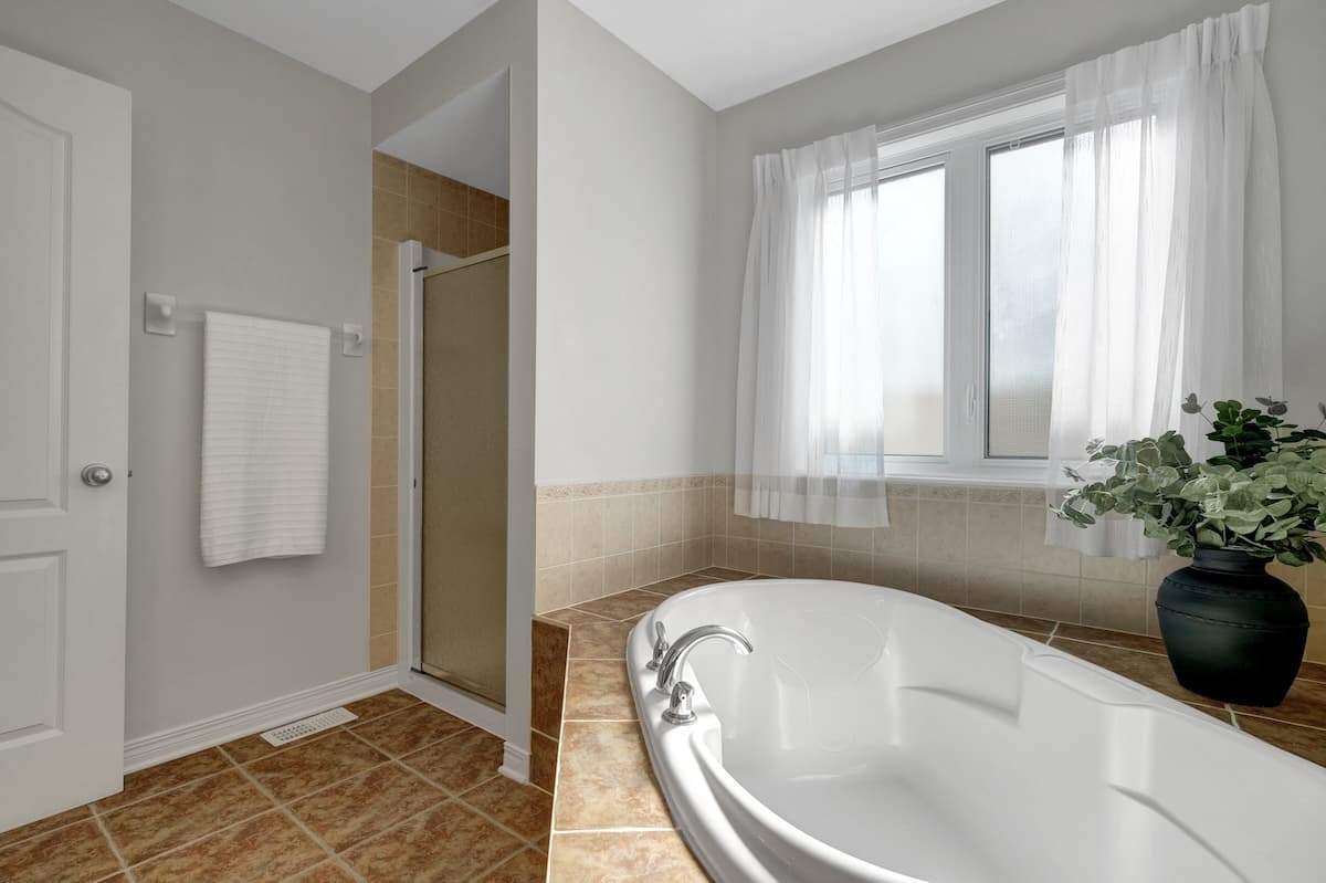 Painting project - Full Bathroom Painting